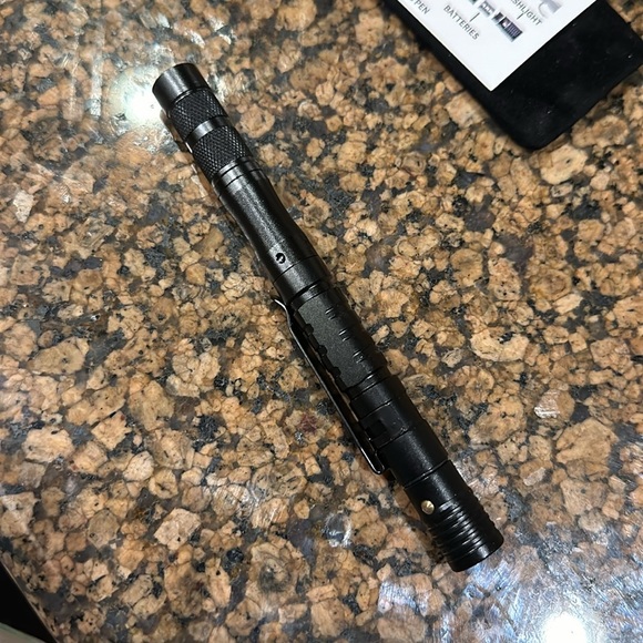 New 12 in 1 Tactical Pen Multitool Survival Pen - Picture 3 of 6